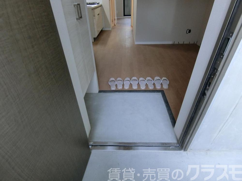 17/30 玄関