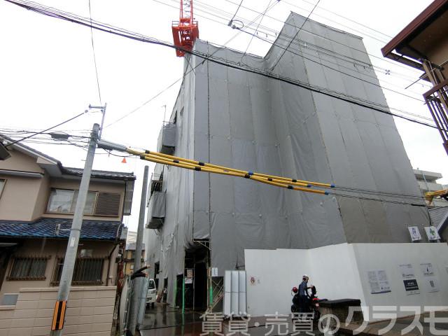 30/30 エントランス