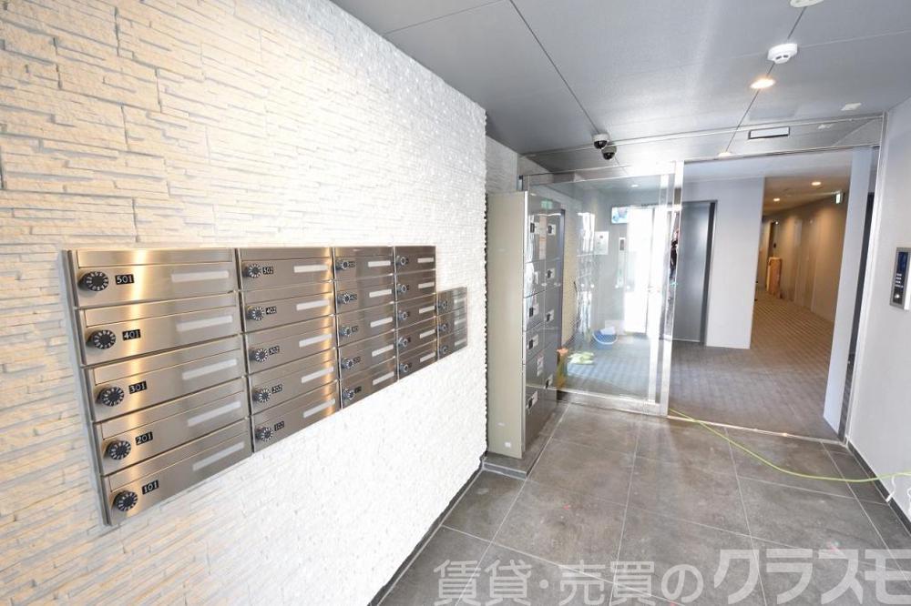 30/30 エントランス