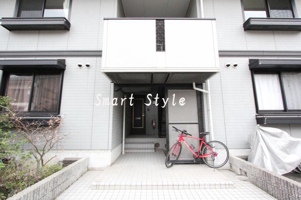 20/28 エントランス