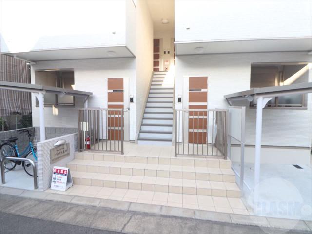 22/30 エントランス