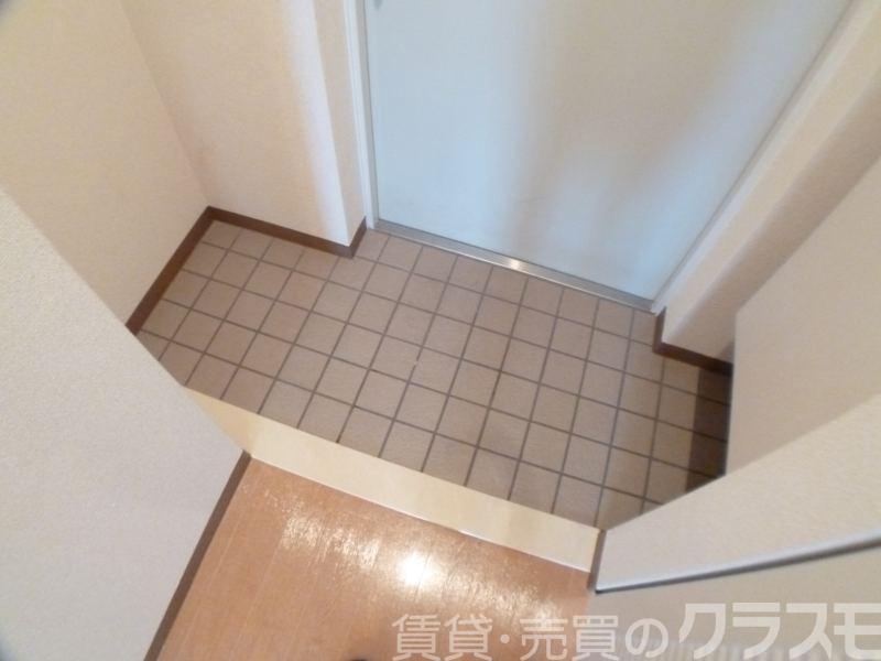 16/30 玄関
