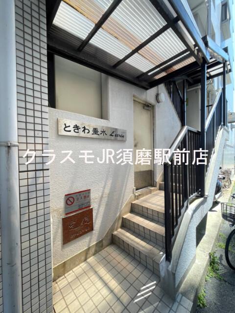 28/30 エントランス