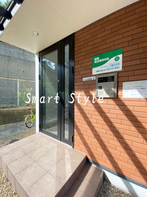 2/5 エントランス