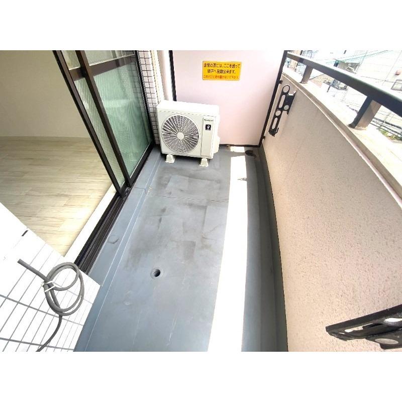 16/23 バルコニー