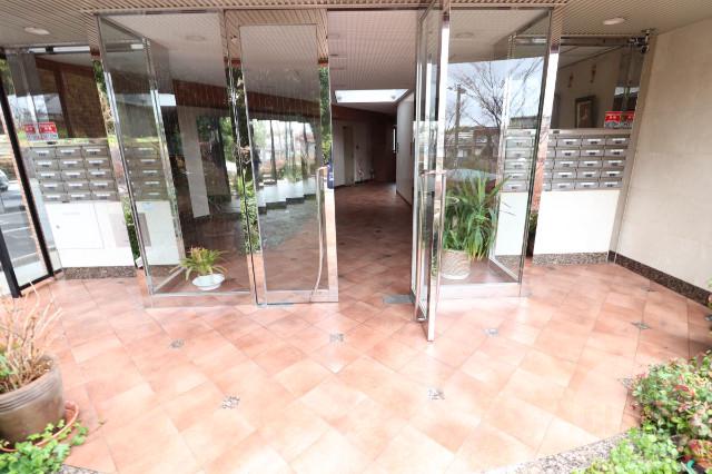 22/30 エントランス