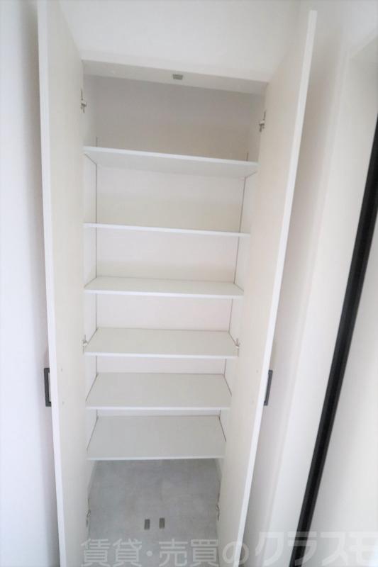 18/23 エントランス