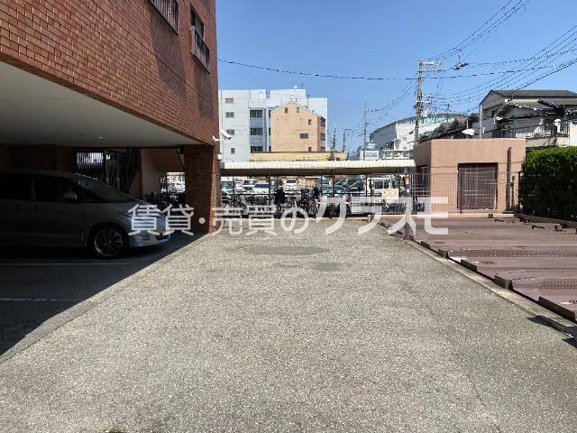 15/27 駐車場