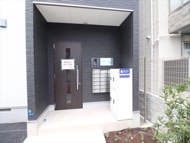 22/29 エントランス