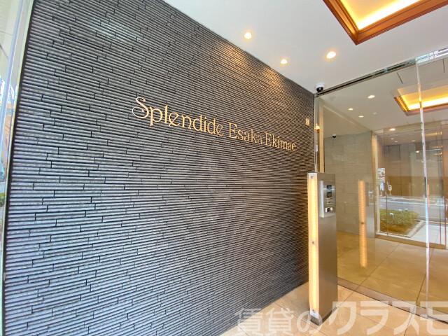 22/28 エントランス