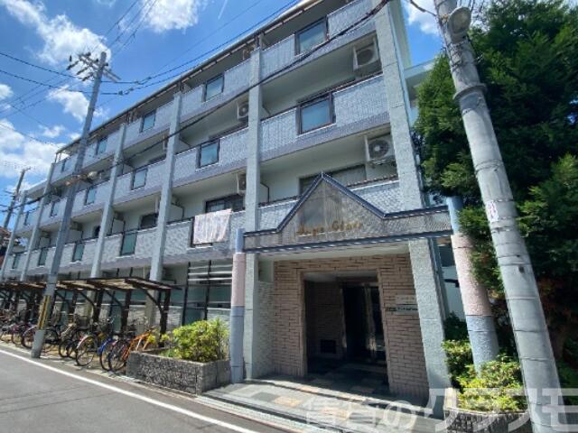 21/26 エントランス