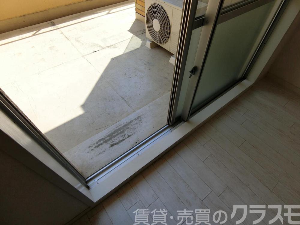 23/30 バルコニー