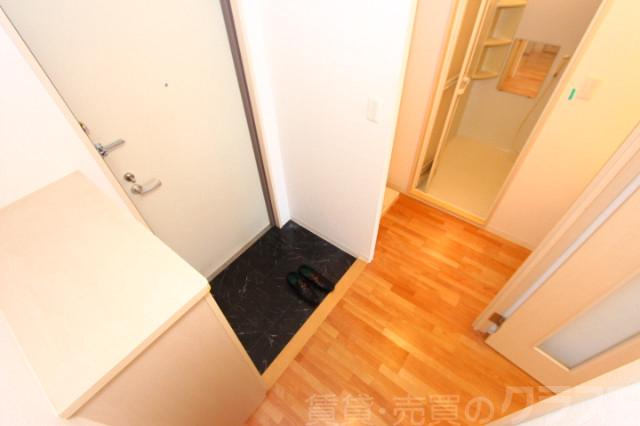 28/30 エントランス