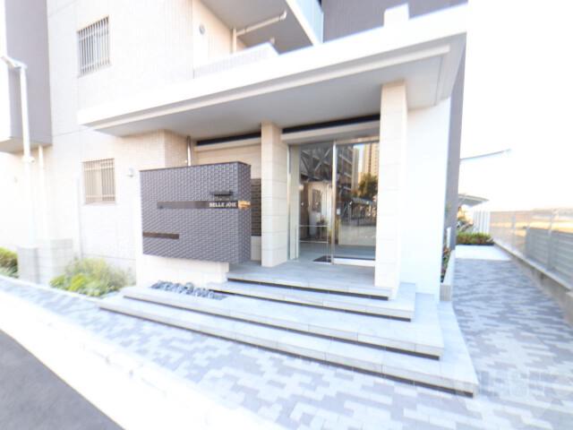 22/30 エントランス