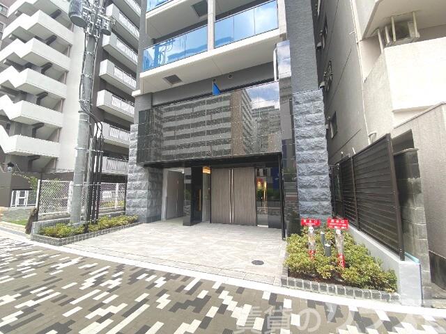 24/28 エントランス