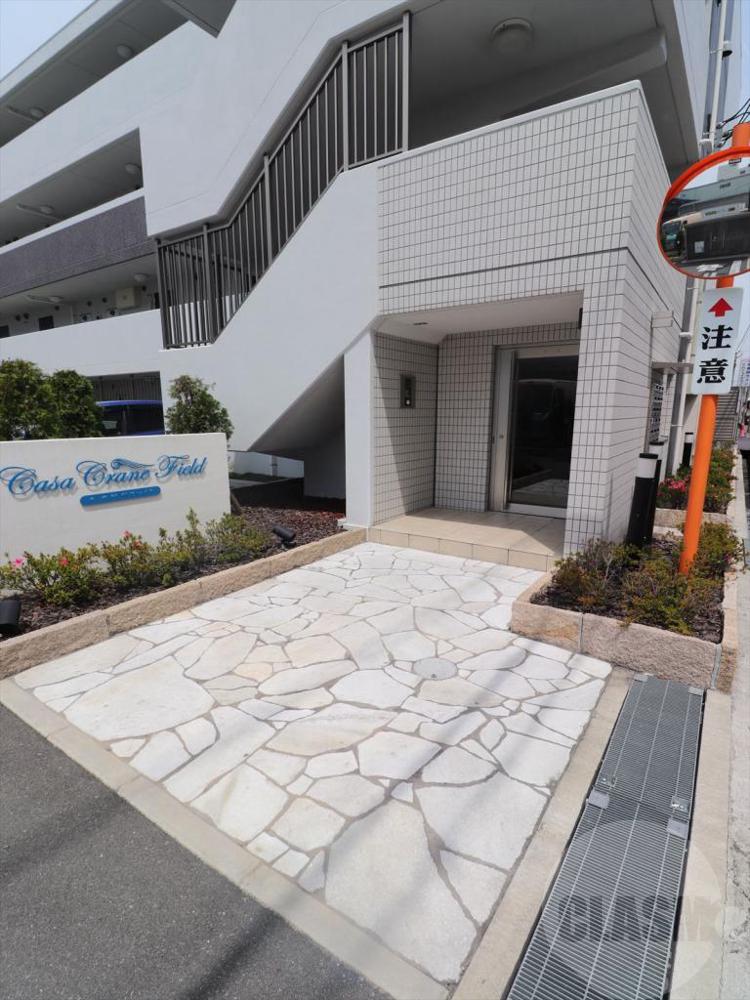 22/30 エントランス