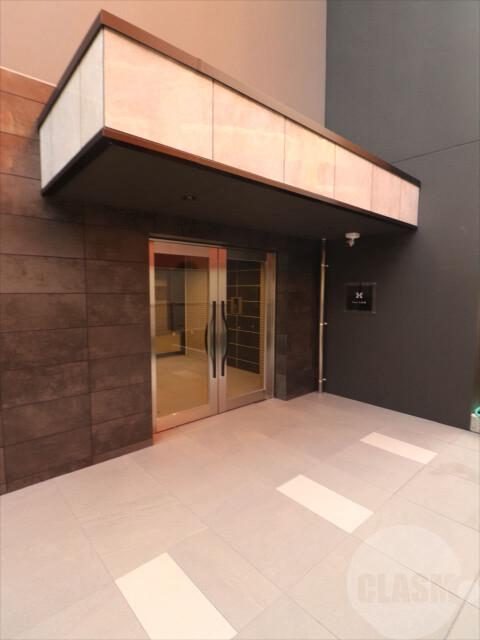 22/30 エントランス