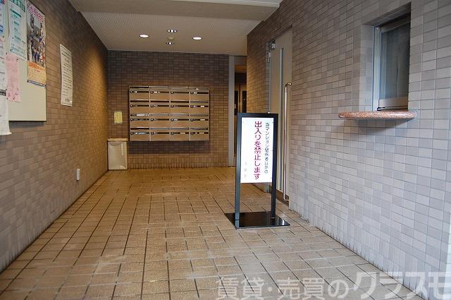 2/4 エントランス