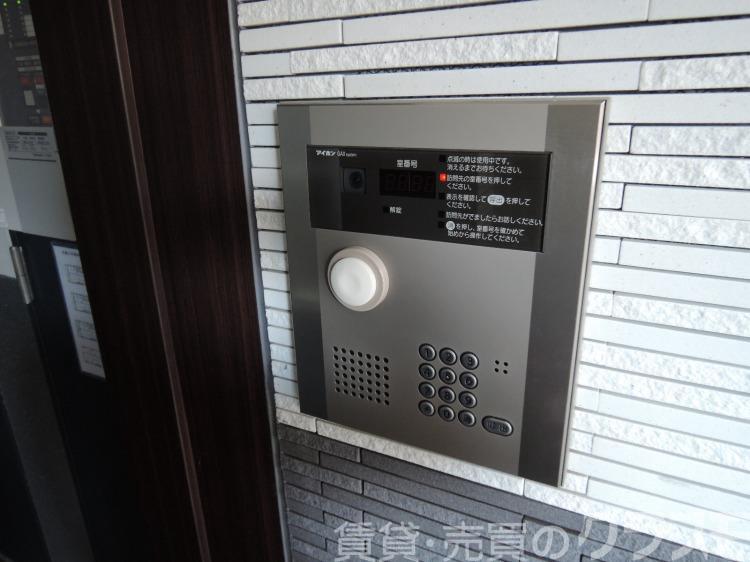 28/30 エントランス