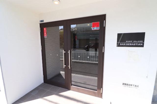 22/30 エントランス