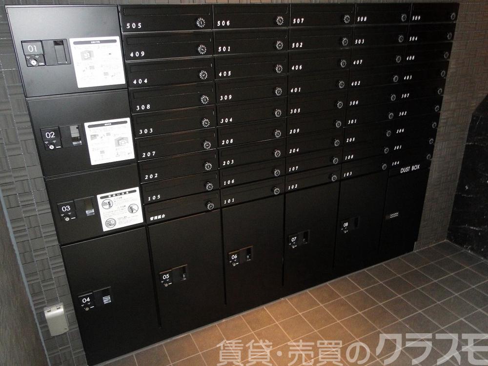 28/30 エントランス