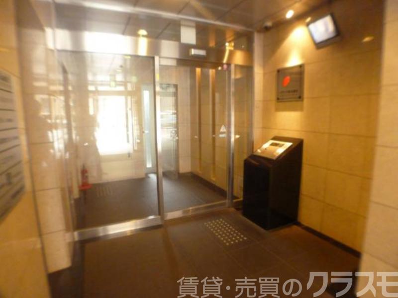 28/30 エントランス