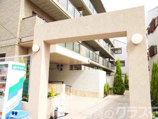 21/26 エントランス