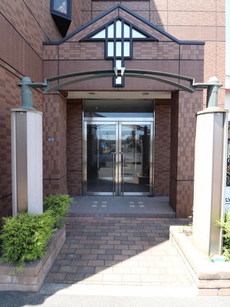 22/30 エントランス