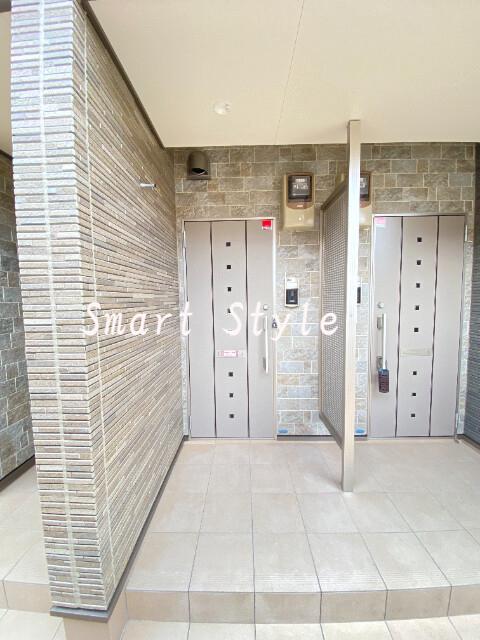 21/30 エントランス