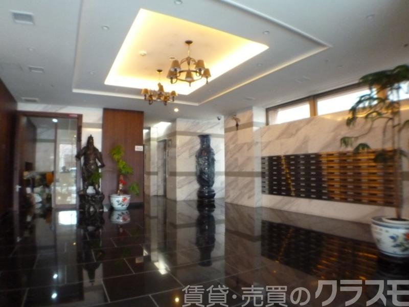 28/30 エントランス