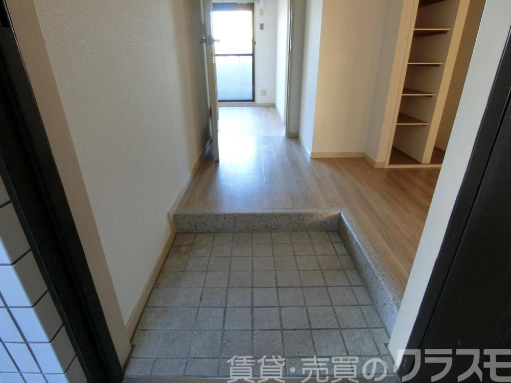 14/30 玄関