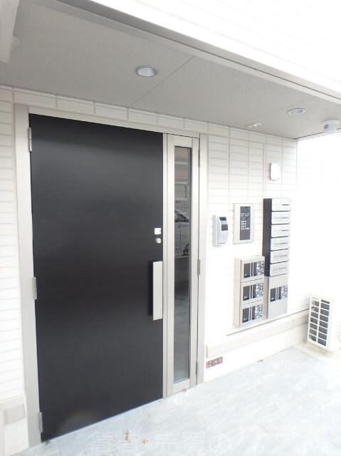 25/30 エントランス