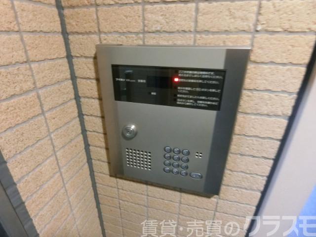 28/30 エントランス