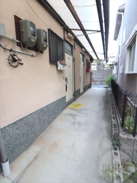 22/30 エントランス