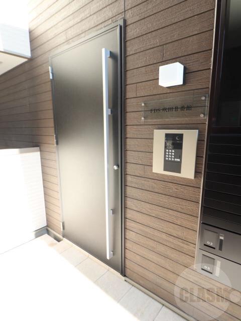 22/30 エントランス