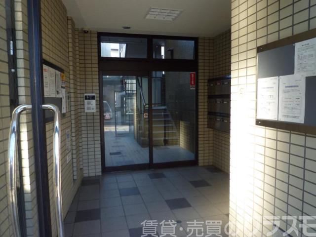 30/30 エントランス