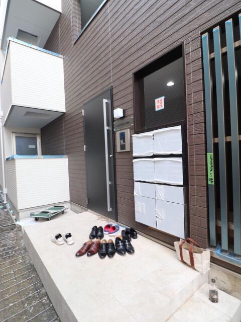 22/30 エントランス