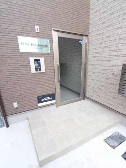 22/30 エントランス