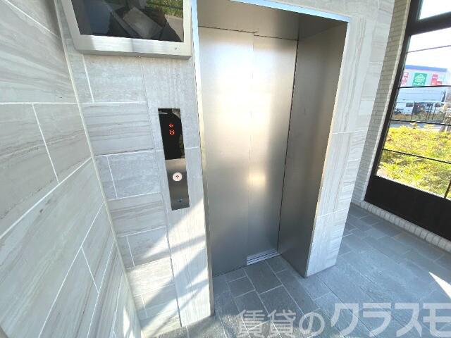 20/27 エントランス