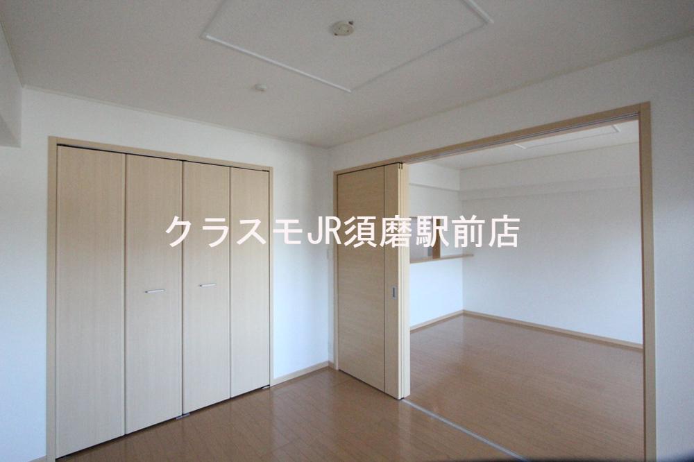 16/30 寝室