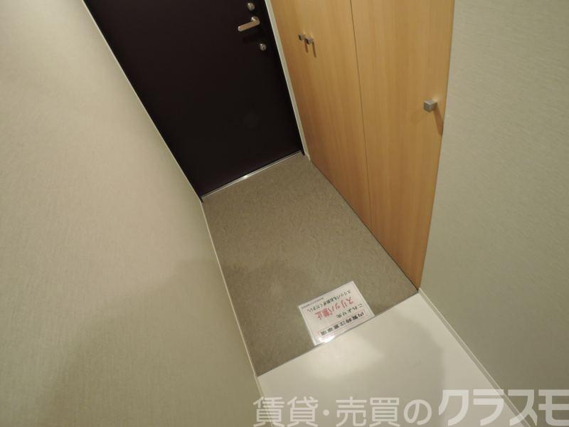 16/30 玄関