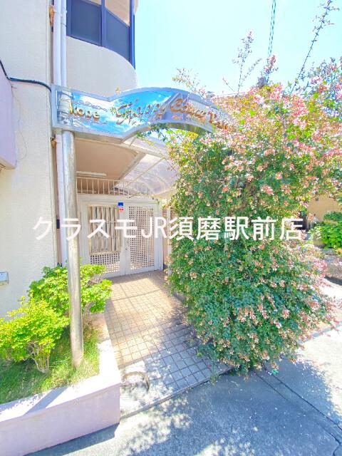 21/28 エントランス