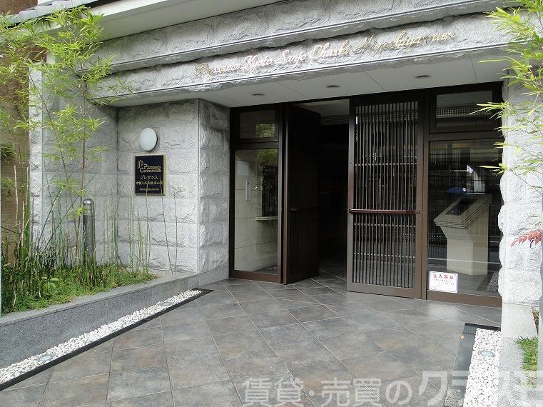 2/4 エントランス