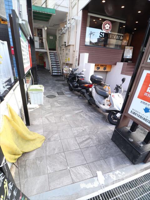 22/30 エントランス