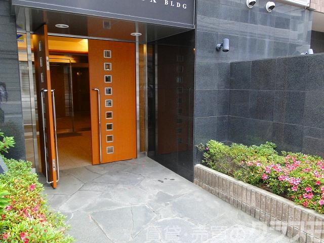 28/30 エントランス