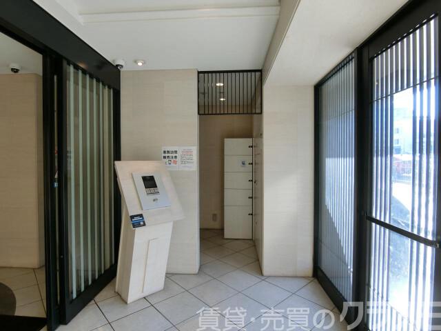 28/30 エントランス