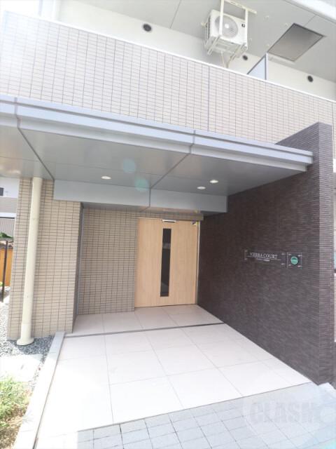 22/30 エントランス