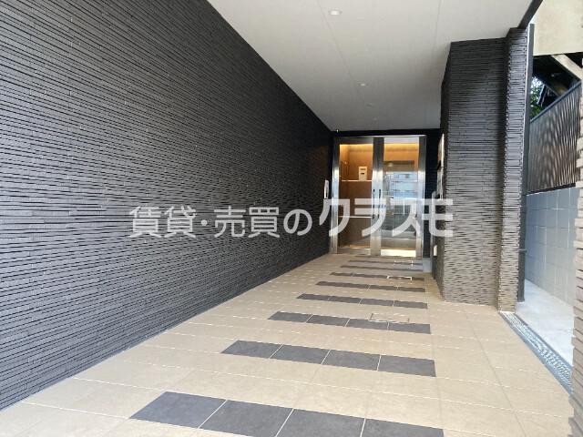 20/30 エントランス