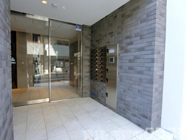 28/30 エントランス