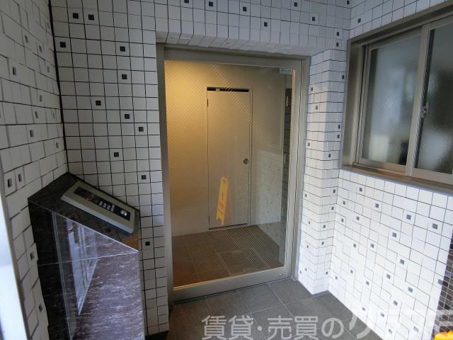 2/3 エントランス